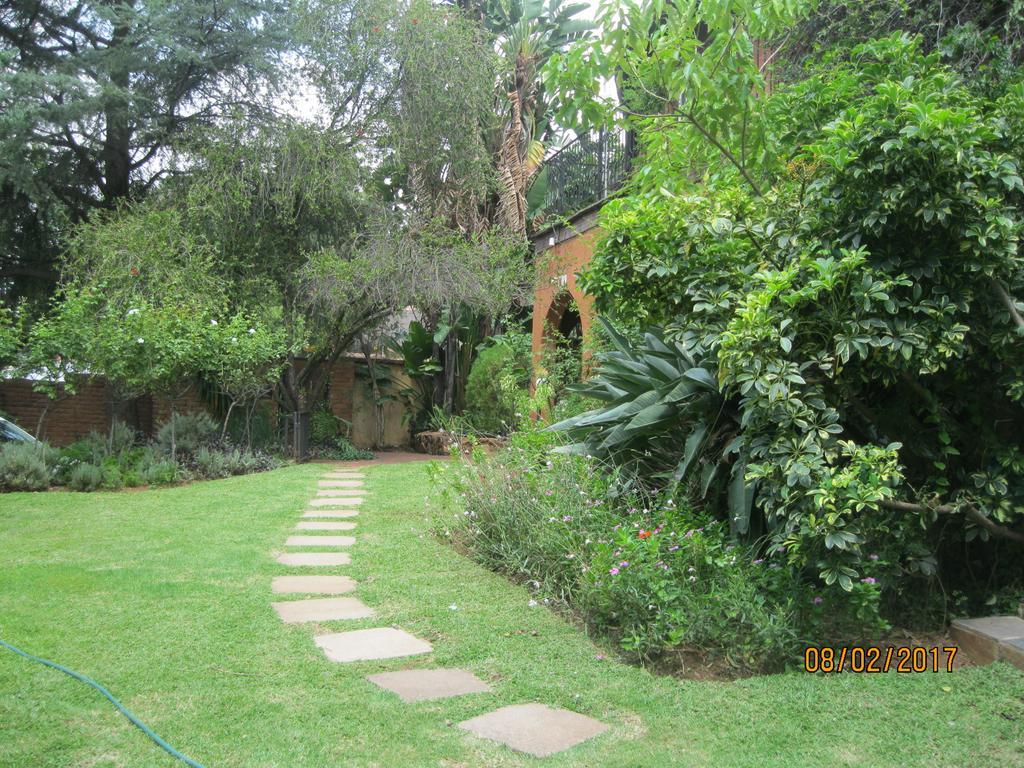 Treetops & Treats Guest House Pretoria-Noord Εξωτερικό φωτογραφία