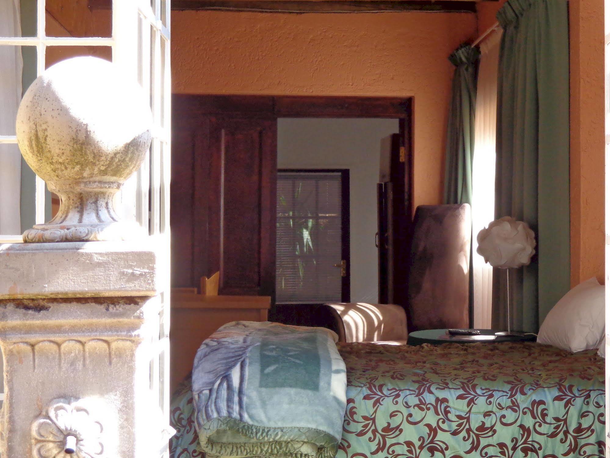 Treetops & Treats Guest House Pretoria-Noord Εξωτερικό φωτογραφία